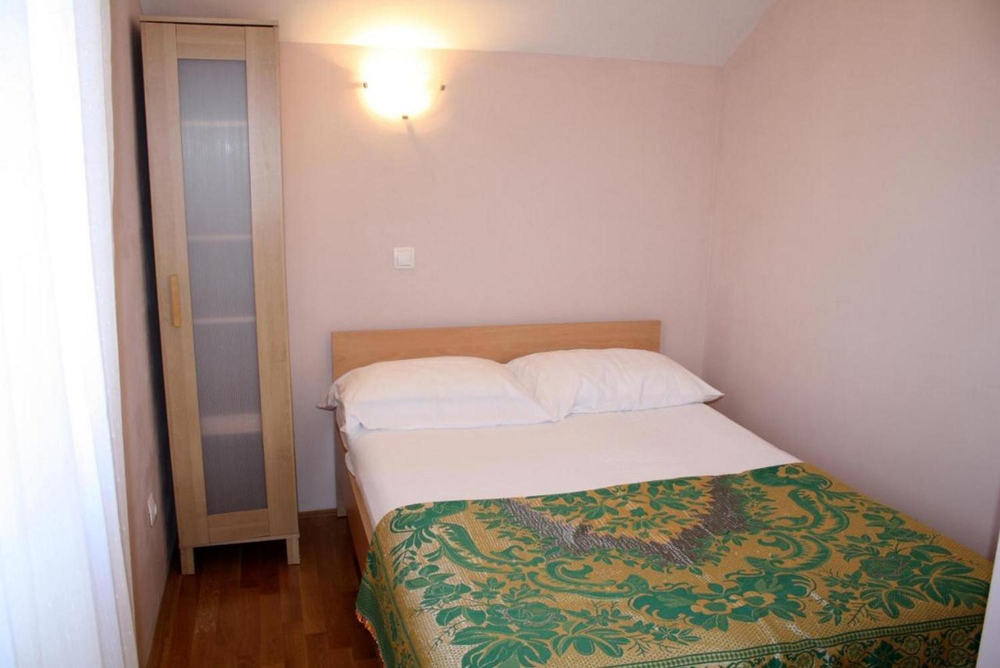 Apartments With A Parking Space Mastrinka, Ciovo - 23279 Trogir Room photo